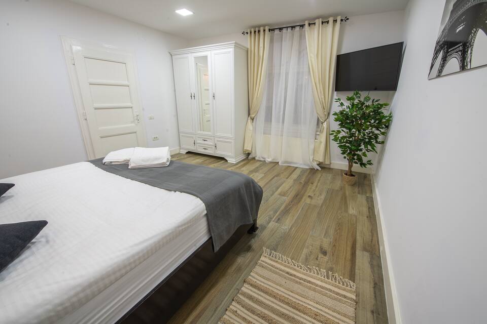 FLH - Old Town Suites - Cu Vedere la Curte